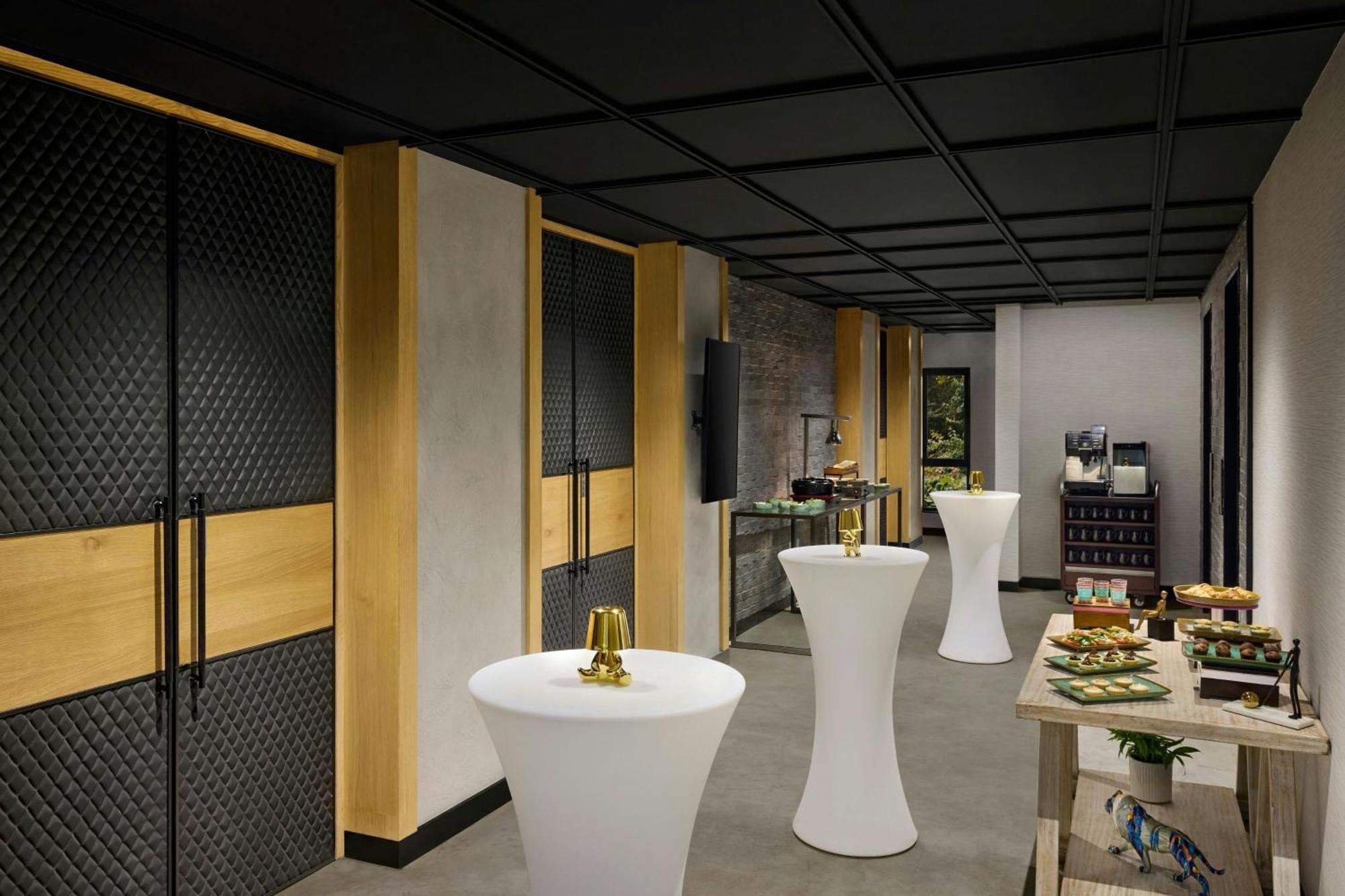 Moxy Mumbai Andheri West Ngoại thất bức ảnh
